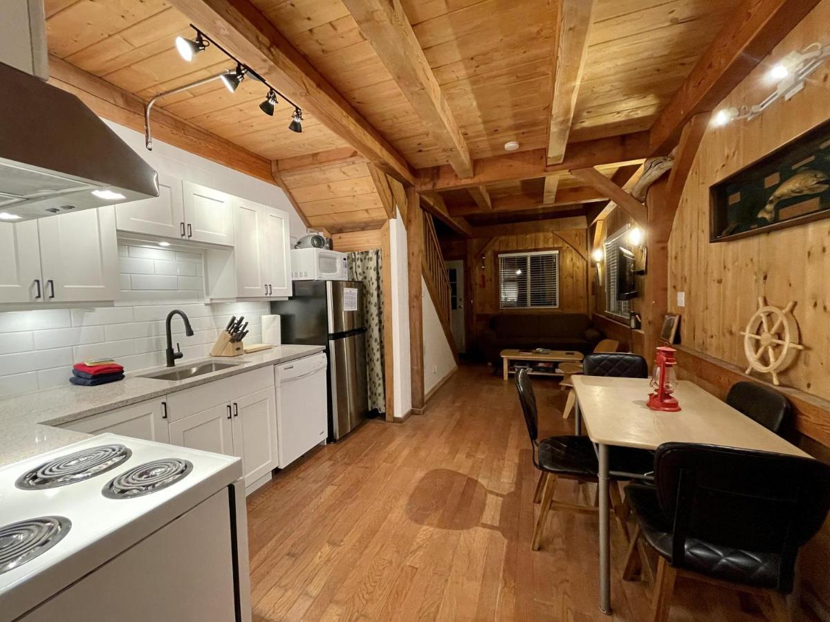 Waterfront Timber Frame Cottage! Ucluelet Εξωτερικό φωτογραφία