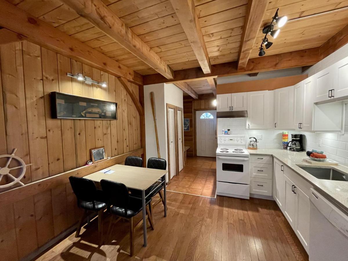 Waterfront Timber Frame Cottage! Ucluelet Εξωτερικό φωτογραφία
