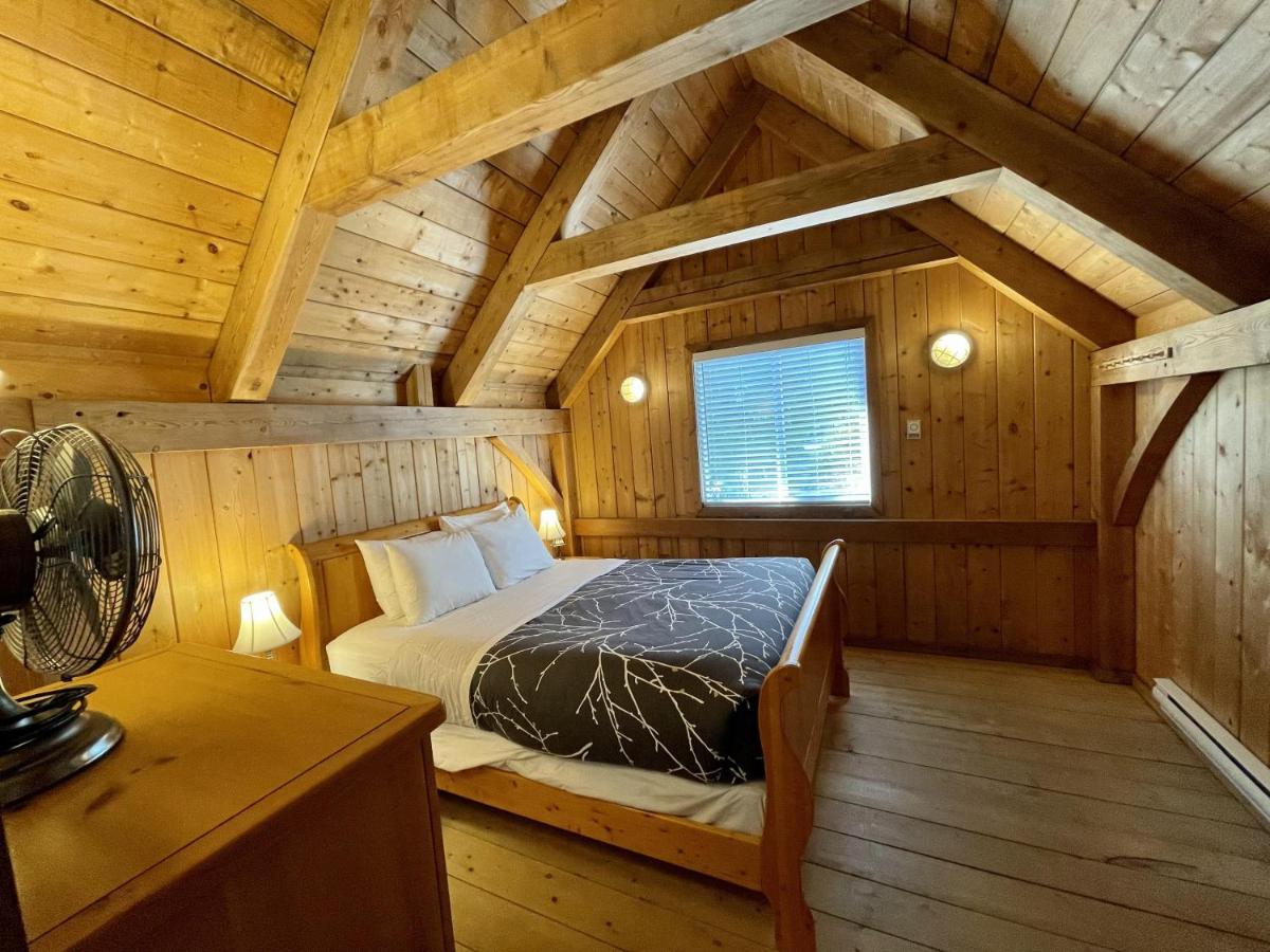Waterfront Timber Frame Cottage! Ucluelet Εξωτερικό φωτογραφία