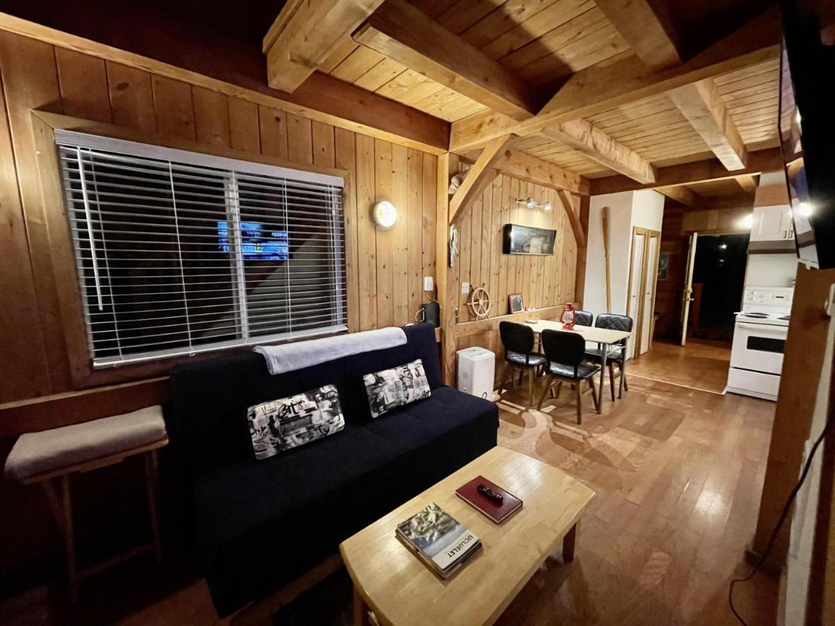 Waterfront Timber Frame Cottage! Ucluelet Εξωτερικό φωτογραφία