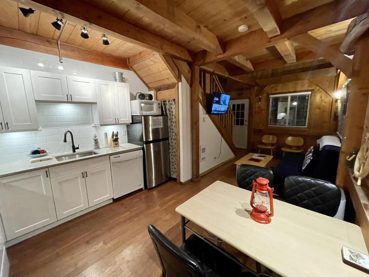 Waterfront Timber Frame Cottage! Ucluelet Εξωτερικό φωτογραφία