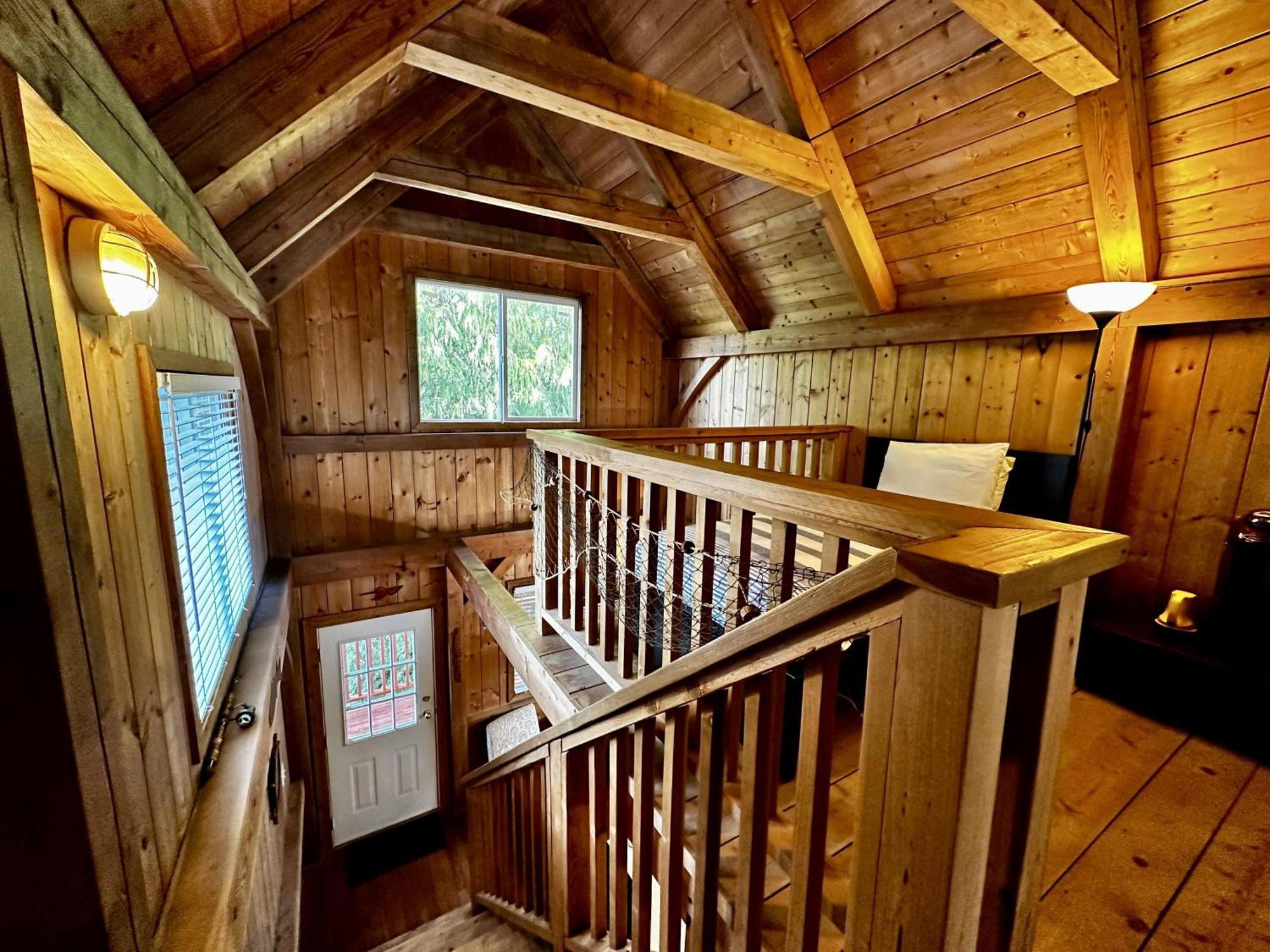 Waterfront Timber Frame Cottage! Ucluelet Εξωτερικό φωτογραφία