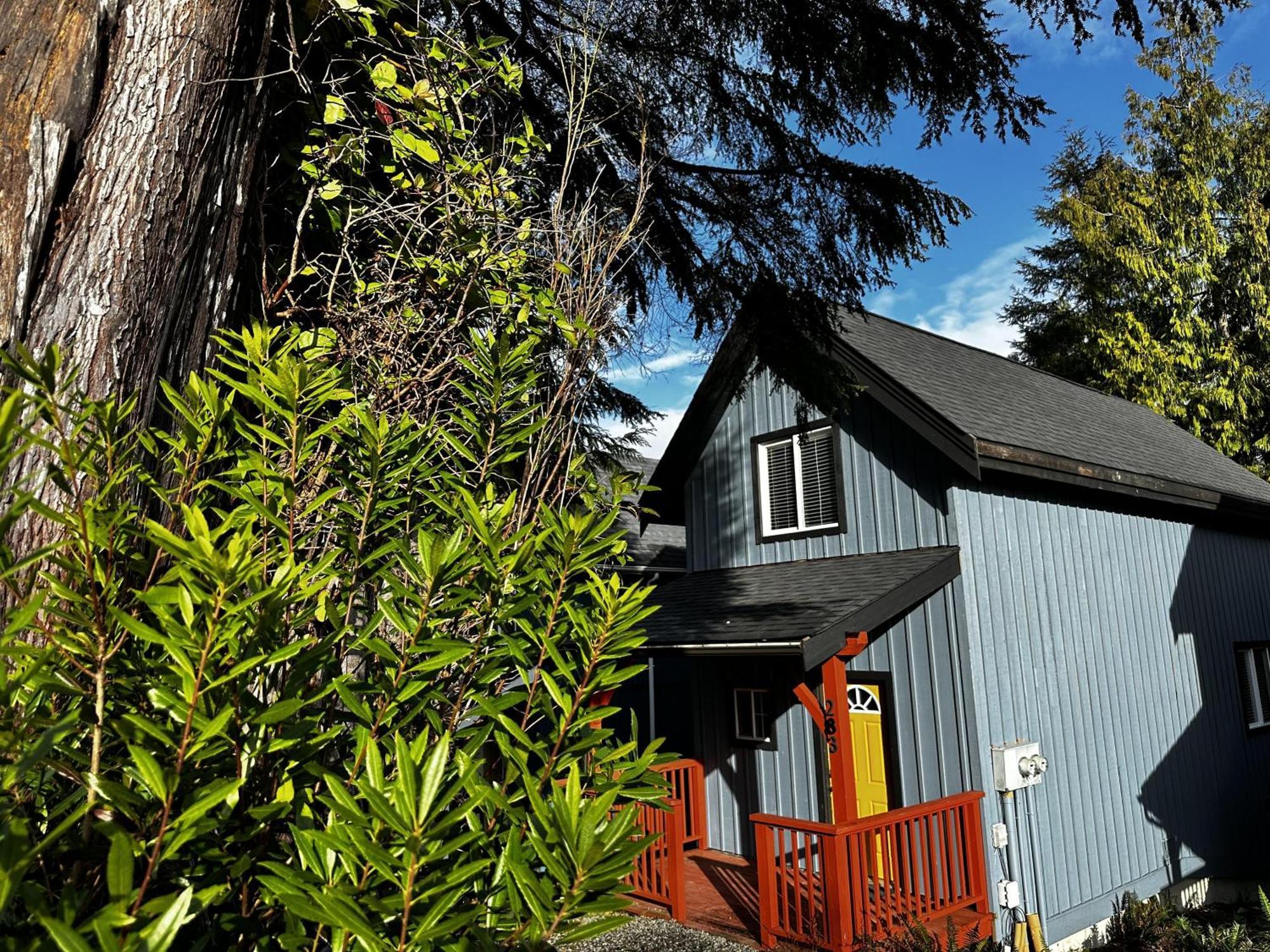 Waterfront Timber Frame Cottage! Ucluelet Εξωτερικό φωτογραφία