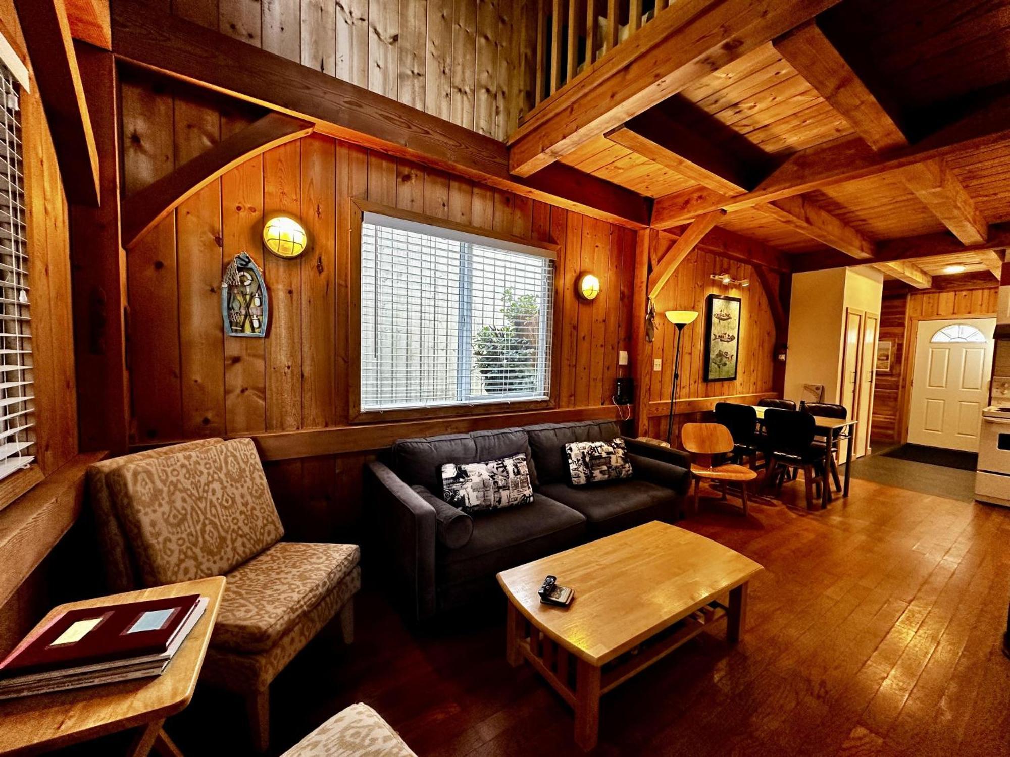 Waterfront Timber Frame Cottage! Ucluelet Εξωτερικό φωτογραφία