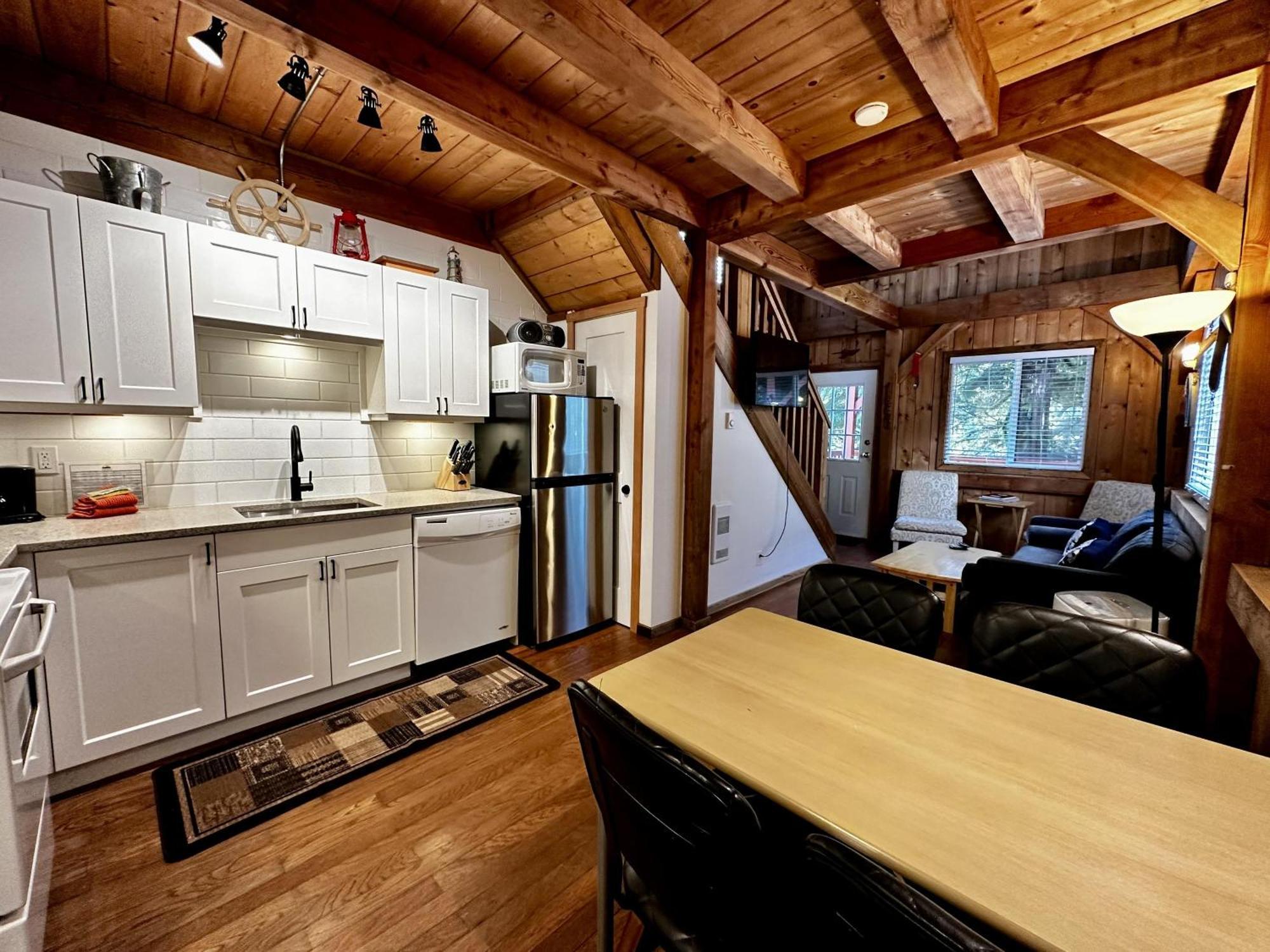 Waterfront Timber Frame Cottage! Ucluelet Εξωτερικό φωτογραφία